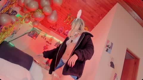 Snapshot of kyliekandy chatting on 24, 1, 2025   online show from 24, 1, 2025
