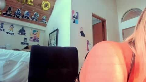 Snapshot of kyliekandy chatting on 21, 2, 2025   online show from 21, 2, 2025