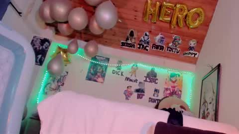 Snapshot of kyliekandy chatting on 9, 3, 2025   online show from 9, 3, 2025
