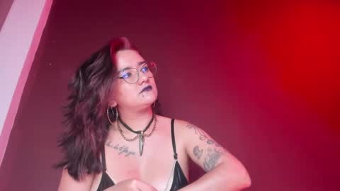 K Y L I E online show from 30, 9, 2025