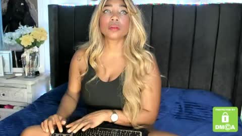 kylie white boobs online show from 5, 5, 2026