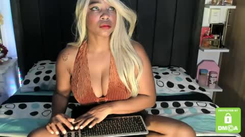 kylie white boobs online show from 15, 5, 2026