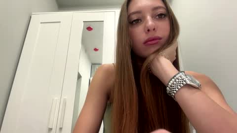 Selena online show from 3, 4, 2026