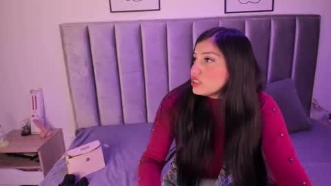 Emily  Laila  online show from 15, 11, 2025