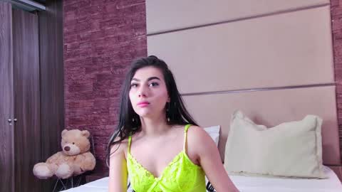 Kyra online show from 3, 1, 2025