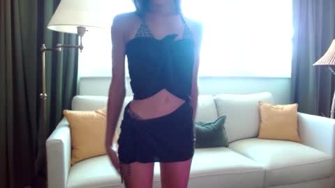 Snapshot of l_and_elle chatting on 8, 9, 2025 Giselle online show from 8, 9, 2025