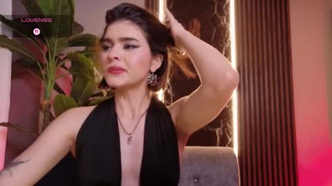 Snapshot of la_diabla_111_ chatting on 18, 10, 2025 Karime online show from 18, 10, 2025