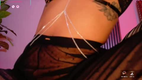 Snapshot of la_diabla_111_ chatting on 13, 12, 2025 Karime online show from 13, 12, 2025