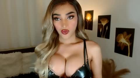 ISABEL online show from 25, 2, 2026