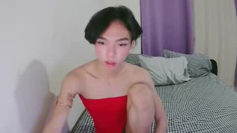 Snapshot of la_ura chatting on 17, 11, 2025 Laura online show from 17, 11, 2025