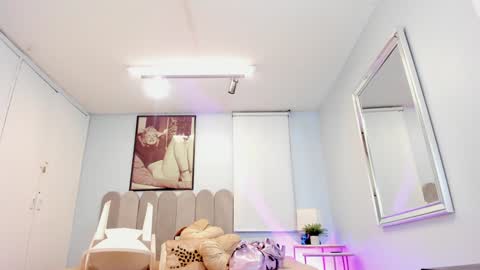 Snapshot of laady_brownn chatting on 2, 2, 2025 Cris online show from 2, 2, 2025
