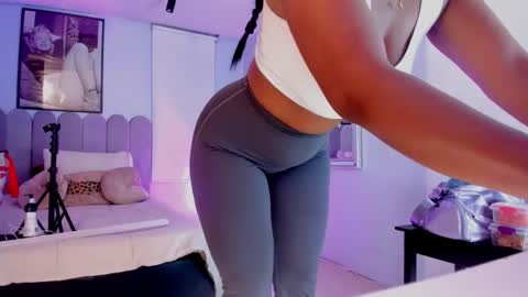 Snapshot of laady_brownn chatting on 24, 2, 2025 Cris online show from 24, 2, 2025