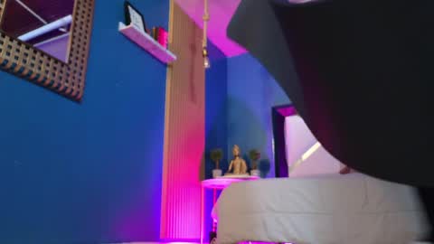 Cris  online show from 2, 4, 2026