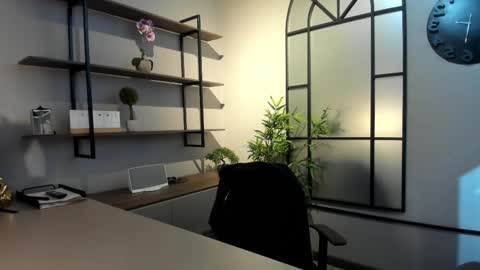 labrinthteasing online show from 10, 10, 2025