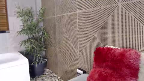 labrinthteasing online show from 16, 3, 2026