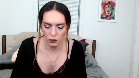 Snapshot of laceyphoenix1 chatting on 5, 2, 2025 Lacey Phoenix online show from 5, 2, 2025