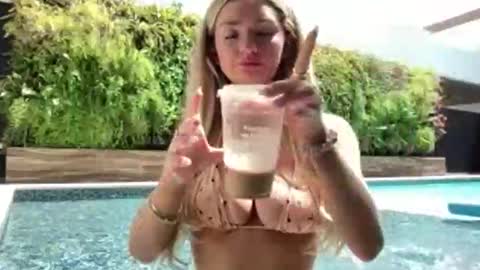 Snapshot of laceythomass chatting on 10, 10, 2025 Lacey Thomas online show from 10, 10, 2025