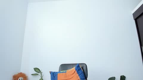 Laden And Juan online show from 6, 2, 2025