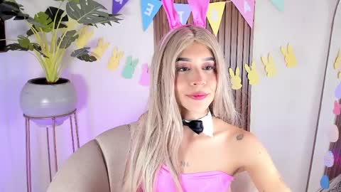 Snapshot of lady__scarlett chatting on 5, 4, 2026 online show from 5, 4, 2026