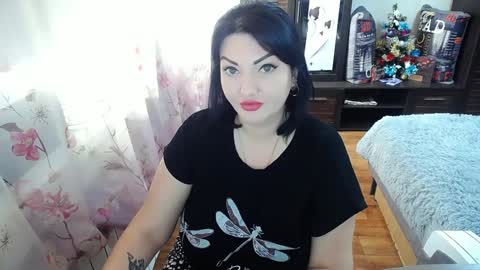 Snapshot of lady_boom_ chatting on 2, 1, 2025 lady_boom_ online show from 2, 1, 2025