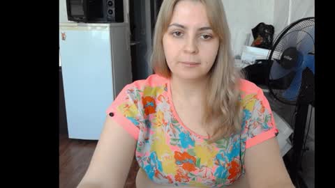 Snapshot of lady_cute_cat chatting on 16, 1, 2025 lady cute cat29 online show from 16, 1, 2025