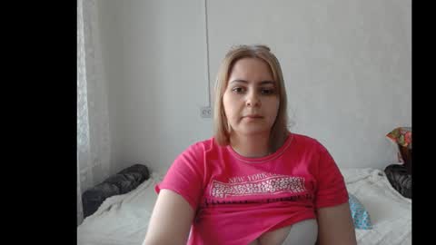Snapshot of lady_cute_cat chatting on 18, 1, 2025 lady cute cat29 online show from 18, 1, 2025