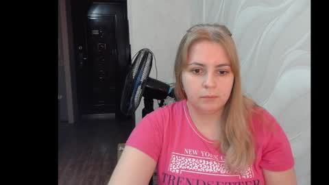 Snapshot of lady_cute_cat chatting on 18, 1, 2025 lady cute cat29 online show from 18, 1, 2025