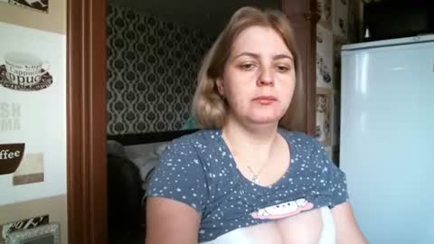 Snapshot of lady_cute_cat chatting on 23, 10, 2025 lady cute cat29 online show from 23, 10, 2025