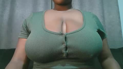 lady_dearra online show from 11, 5, 2026