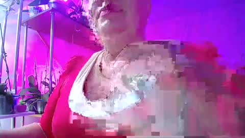 Snapshot of lady_gloria chatting on 31, 12, 2024 Lady Gloria online show from 31, 12, 2024