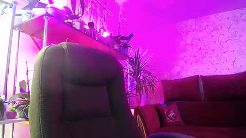 Snapshot of lady_gloria chatting on 4, 1, 2025 Lady Gloria online show from 4, 1, 2025