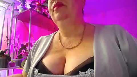 Snapshot of lady_gloria chatting on 26, 1, 2025 Lady Gloria online show from 26, 1, 2025