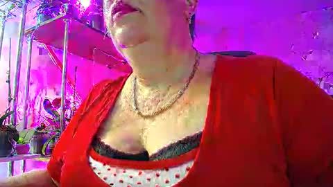 Snapshot of lady_gloria chatting on 1, 2, 2025 Lady Gloria online show from 1, 2, 2025