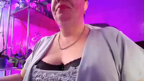 Snapshot of lady_gloria chatting on 19, 2, 2025 Lady Gloria online show from 19, 2, 2025