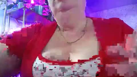 Snapshot of lady_gloria chatting on 7, 10, 2025 Lady Gloria online show from 7, 10, 2025