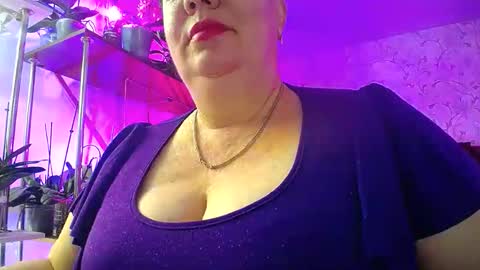 Snapshot of lady_gloria chatting on 18, 10, 2025 Lady Gloria online show from 18, 10, 2025