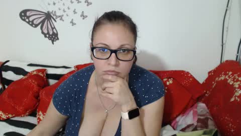 Snapshot of lady_hellene chatting on 2, 2, 2025 Lady Hellene online show from 2, 2, 2025
