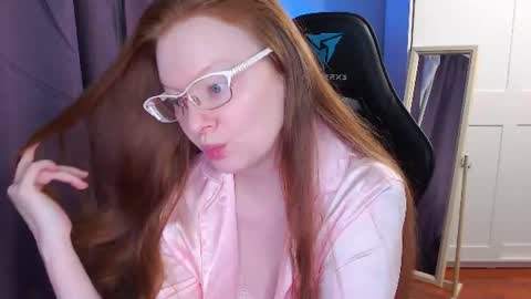 Snapshot of lady_inari chatting on 25, 6, 2026 Angelika online show from 25, 6, 2026