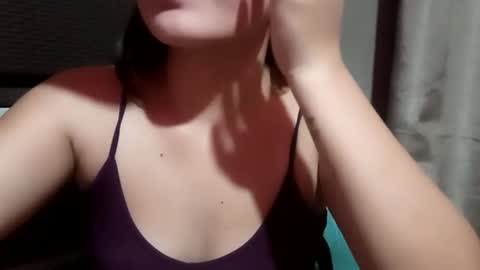 Snapshot of lady_rose19 chatting on 18, 12, 2025 kitty online show from 18, 12, 2025