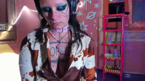 Snapshot of lady_sontse_ chatting on 7, 11, 2025 Mia online show from 7, 11, 2025