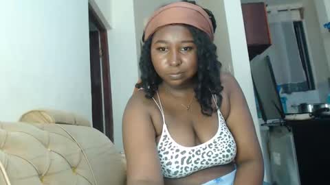 Snapshot of lady_twerky chatting on 16, 10, 2025 Maya online show from 16, 10, 2025
