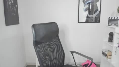 Snapshot of ladyalessa chatting on 7, 7, 2026 ALESSA online show from 7, 7, 2026