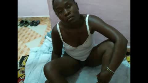 Snapshot of ladyanniee chatting on 14, 1, 2025 Essy online show from 14, 1, 2025