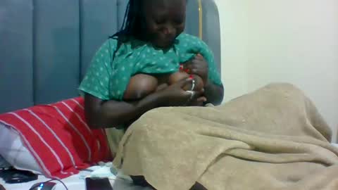 Snapshot of ladyblossoms19 chatting on 6, 12, 2024 lindah32 online show from 6, 12, 2024
