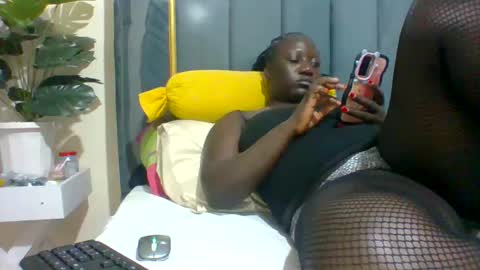 Snapshot of ladyblossoms19 chatting on 9, 12, 2024 lindah32 online show from 9, 12, 2024