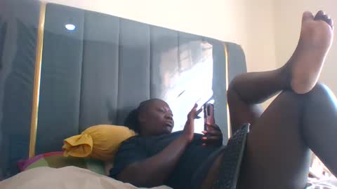 Snapshot of ladyblossoms19 chatting on 11, 12, 2024 lindah32 online show from 11, 12, 2024