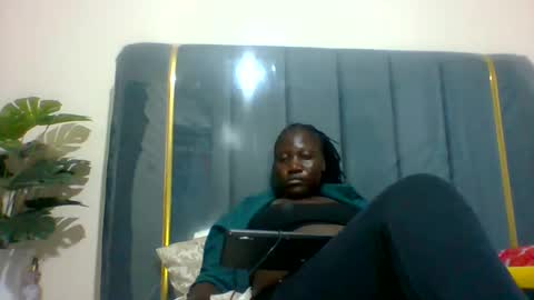 Snapshot of ladyblossoms19 chatting on 16, 12, 2024 lindah32 online show from 16, 12, 2024