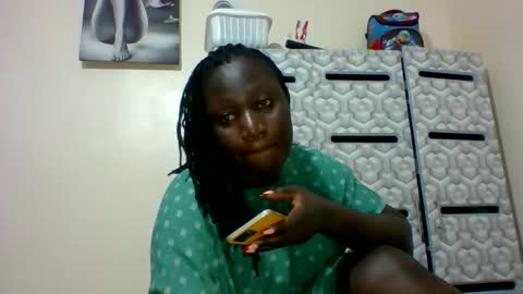 Snapshot of ladyblossoms19 chatting on 31, 12, 2024 lindah32 online show from 31, 12, 2024