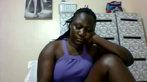 Snapshot of ladyblossoms19 chatting on 1, 1, 2025 lindah32 online show from 1, 1, 2025