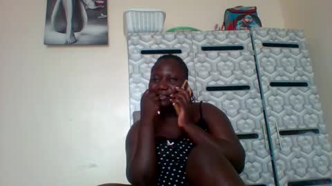 Snapshot of ladyblossoms19 chatting on 4, 1, 2025 lindah32 online show from 4, 1, 2025
